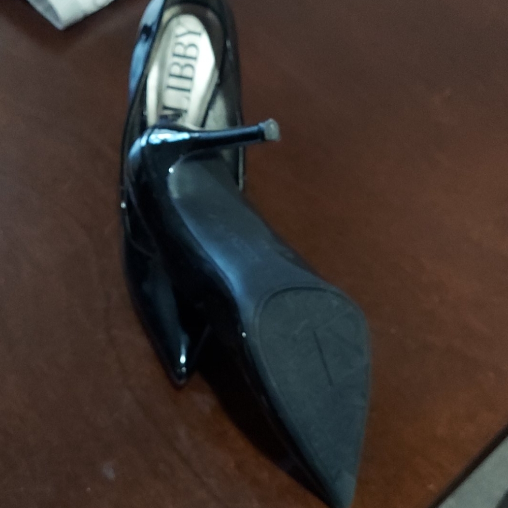 Shoes - Picture 4 of 6